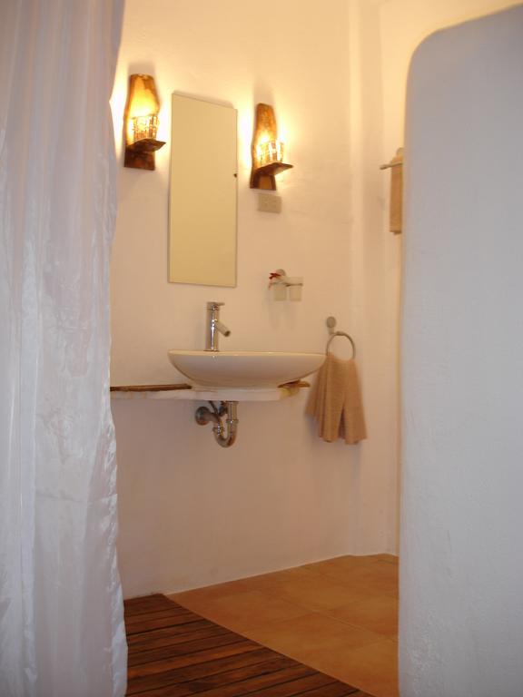 Artista Beach Villa Balabag  Kamer foto