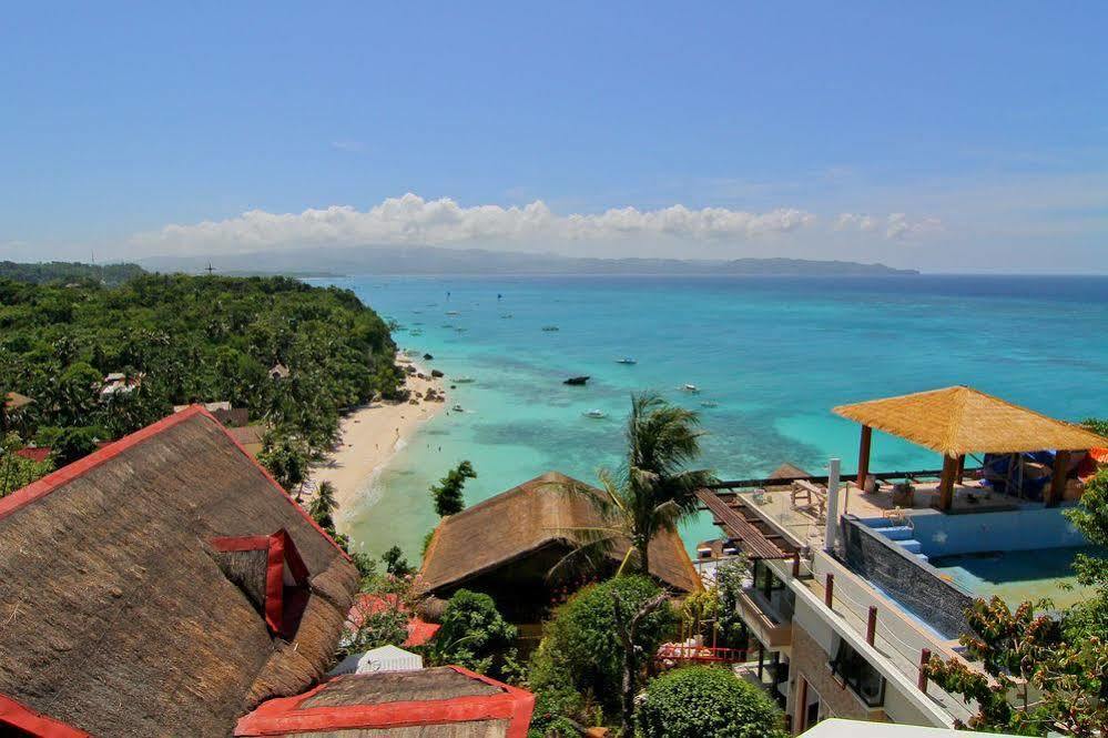 Artista Beach Villa Balabag  Buitenkant foto