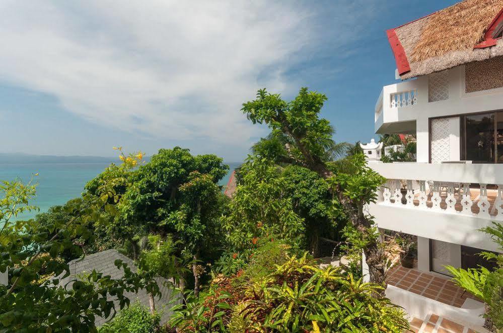 Artista Beach Villa Balabag  Buitenkant foto